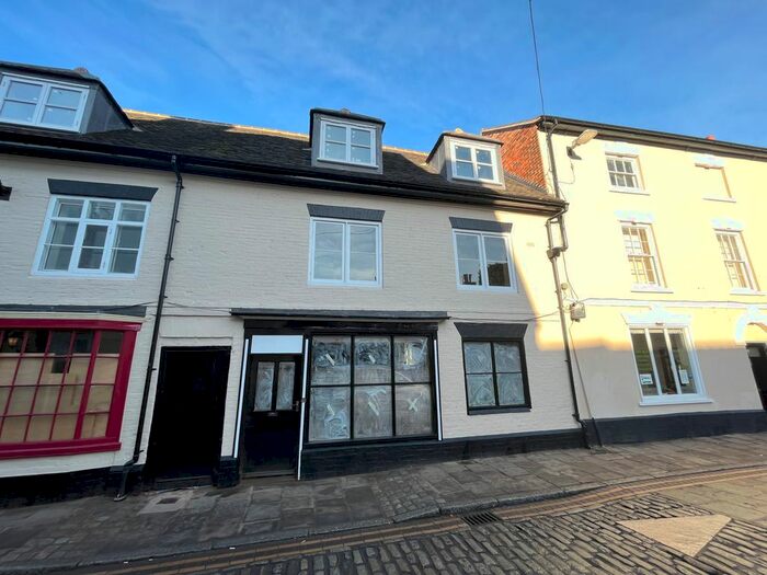 2 Bedroom Flat To Rent In Church Street, Atherstone, CV9