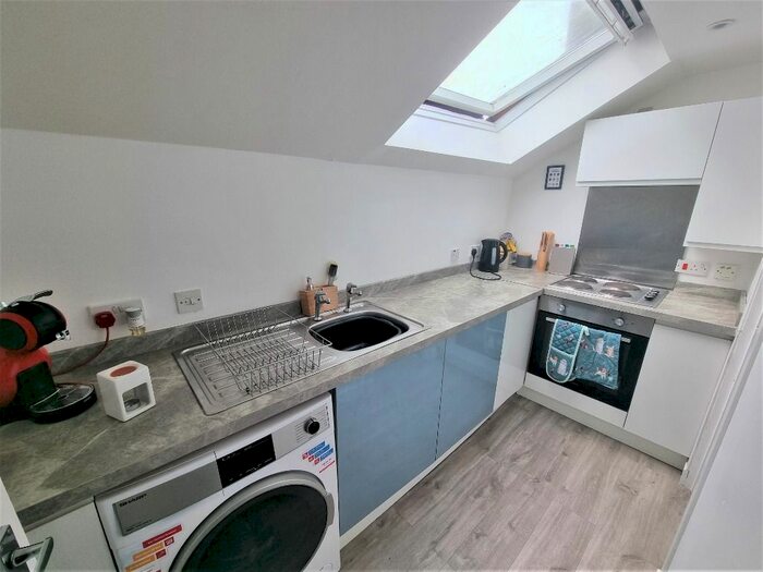 2 Bedroom Flat To Rent In Union Street, City Centre, Aberdeen, AB11