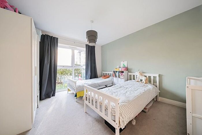 2 Bedroom Flat For Sale In Jefferson House, Stevenage, Hertfordshire, SG1