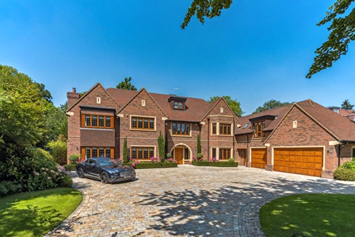 7 Bedroom Detached House For Sale In Gregories Road, Beaconsfield, HP9