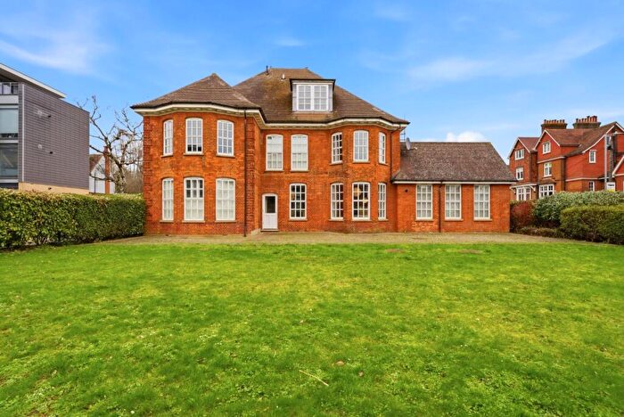 2 Bedroom Apartment For Sale In Newsom Place, Manor Road, St. Albans, Hertfordshire, AL1