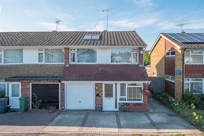 3 Bedroom Semi-Detached House For Sale In Fishers Road, Staplehurst, Tonbridge, TN12