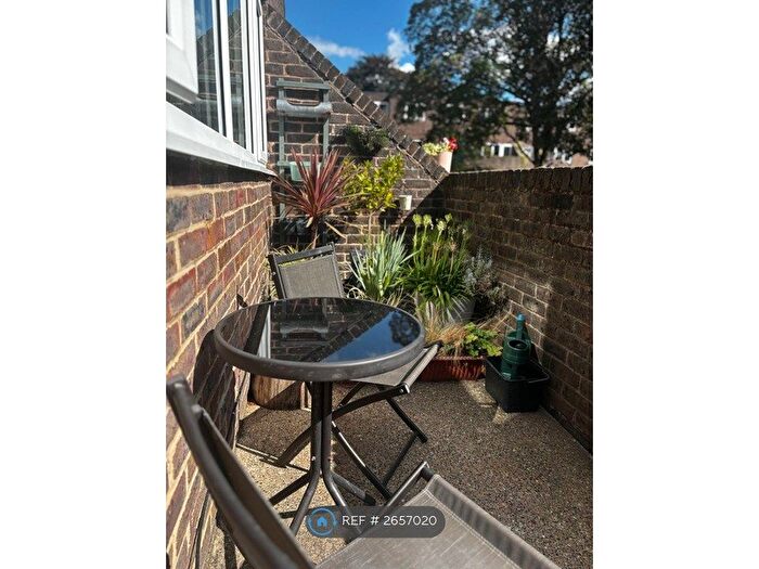 1 Bedroom Flat To Rent In Hervey Road, London, SE3