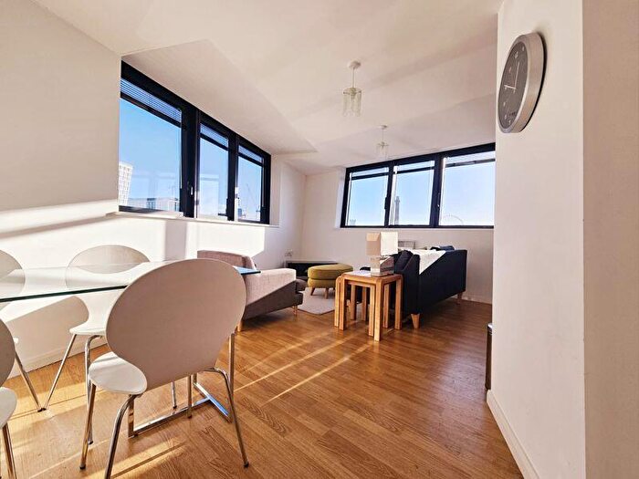 2 Bedroom Apartment To Rent In Mann Island, Liverpool, L3