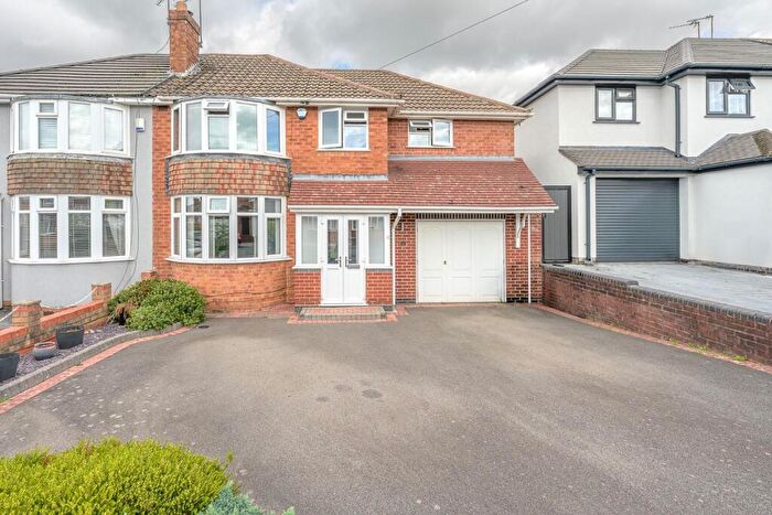 4 Bedroom Semi Detached House For Sale In Southview Road., Sedgley, DY3