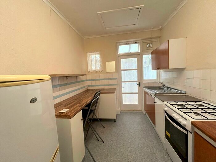 2 Bedroom Detached House To Rent In Kingston Road Romford, RM1