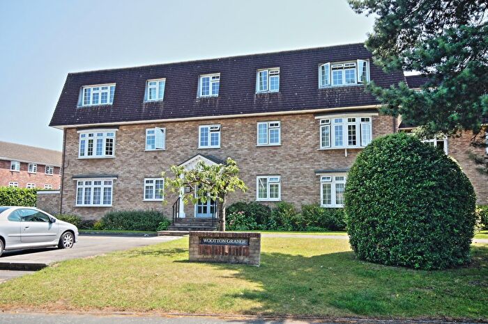 1 Bedroom Flat To Rent In Langley Walk, Woking, GU22