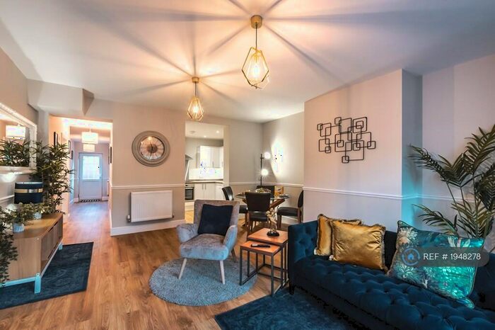 2 Bedroom Flat To Rent In Seymour House, Southampton, SO16