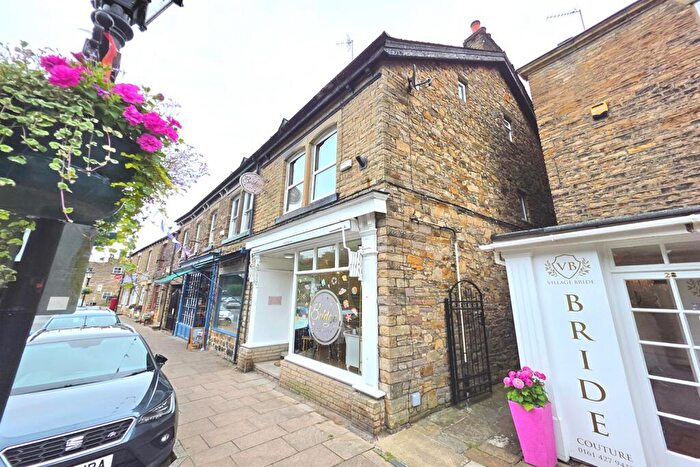 2 Bedroom Apartment To Rent In Marple Bridge, Stockport, SK6