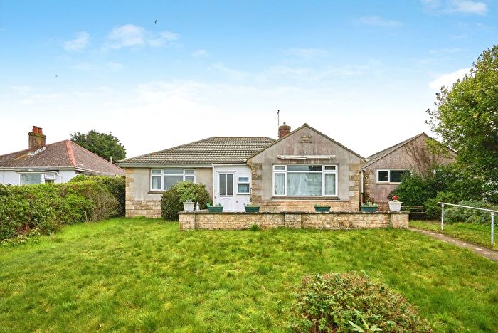 2 Bedroom Detached House For Sale In The Broadway, Totland Bay, Isle Of Wight, PO39