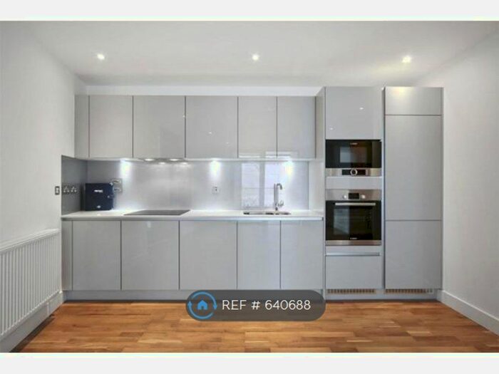 1 Bedroom Flat To Rent In Station Road, London, SE13