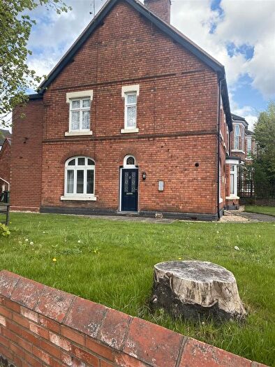 2 Bedroom Flat To Rent In Merridale Road, Wolverhampton, WV3