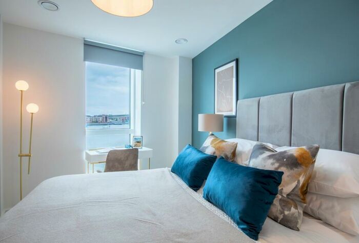 2 Bedroom Apartment To Rent In Vantage Tower, Cenetary Plaza, Southampton, SO19