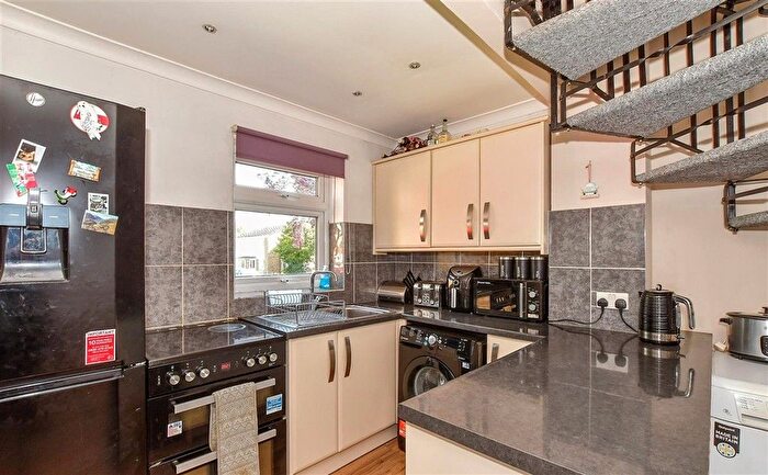 2 Bedroom End Of Terrace House For Sale In Poyntell Road, Staplehurst, Kent, TN12