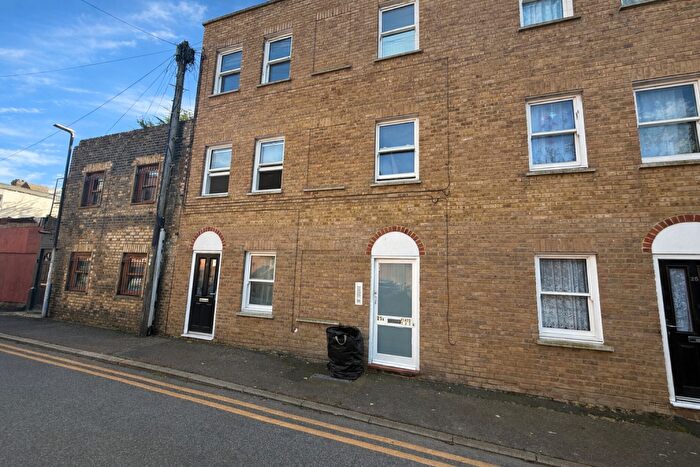 2 Bedroom Flat To Rent In Turner Street, Ramsgate, CT11