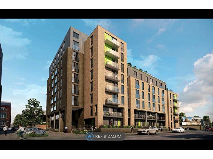 3 Bedroom Flat To Rent In Middlewood Plaza, Salford, M5