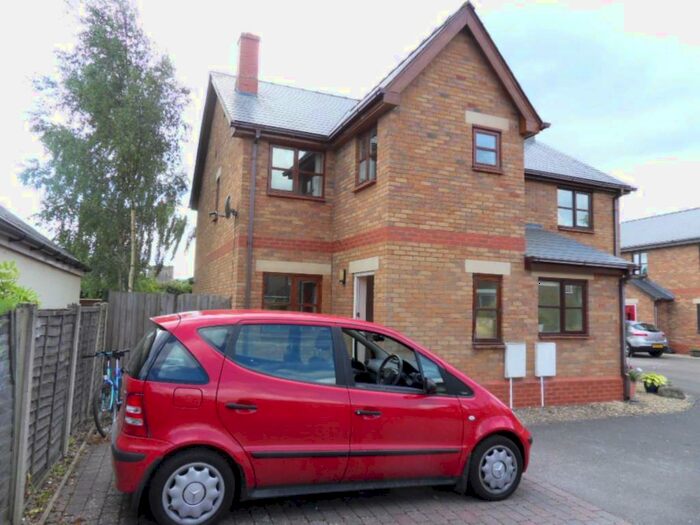 3 Bedroom Semi-Detached House To Rent In Blackbarn Mews, Usk, NP15