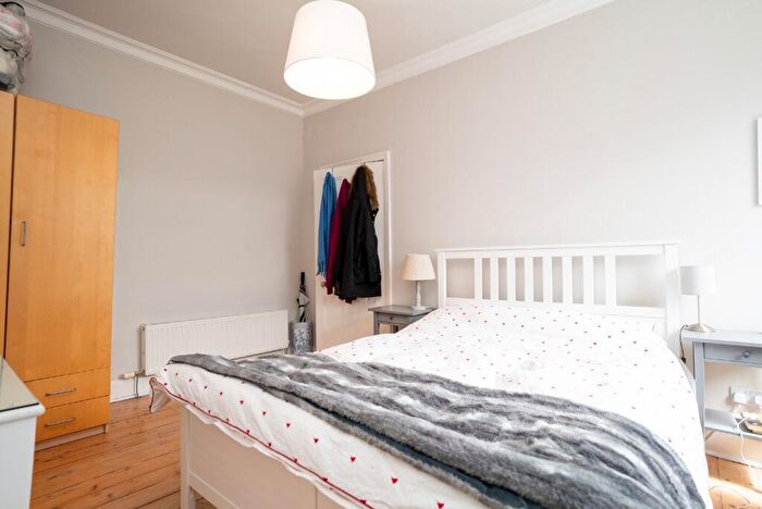 1 Bedroom Flat To Rent In Springvalley Terrace, Morningside, Edinburgh, EH10