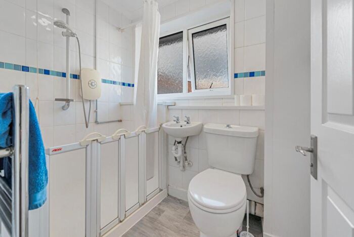 1 Bedroom Flat For Sale In Prestatyn Road, Rumney, Cardiff, South Glamorgan, CF3