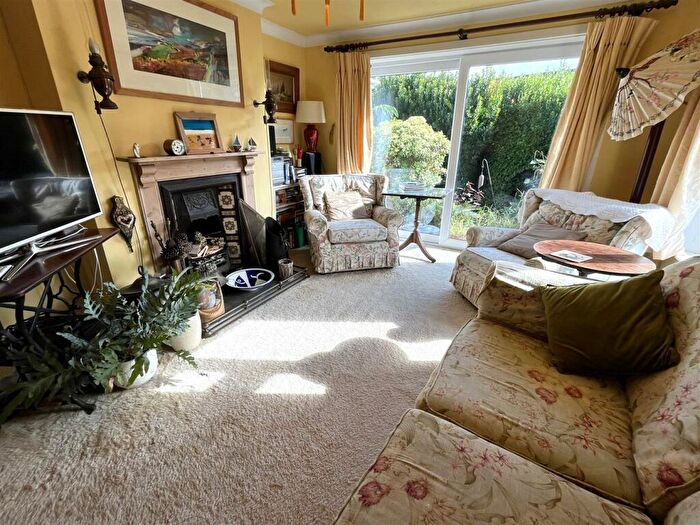 3 Bedroom Bungalow For Sale In Lankelly Lane, Fowey, PL23