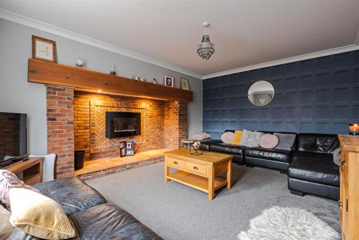 4 Bedroom Detached House For Sale In Old School Close, Brigg, DN20