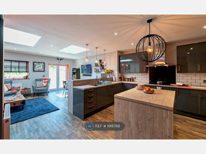 6 Bedroom Semi-Detached House To Rent In Manor Gardens, Guildford, GU2