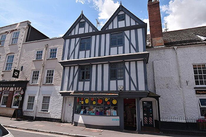 3 Bedroom Maisonette For Sale In Fore Street, Topsham, Exeter, EX3