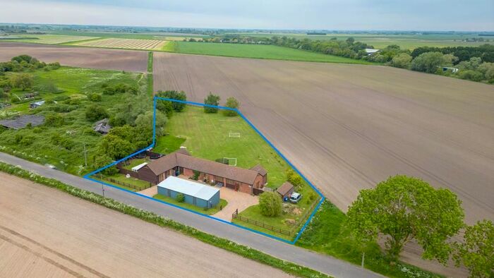 6 Bedroom Barn Conversion For Sale In Gull Drove, Guyhirn, Wisbech, Cambs, PE13