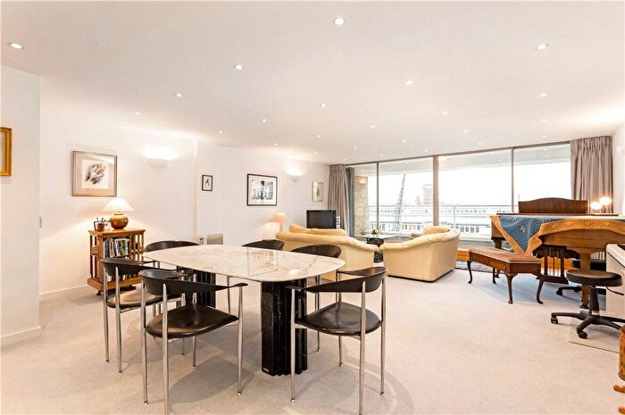 2 Bedroom Flat To Rent In Cinnamon Wharf, Shad Thames, London, SE1