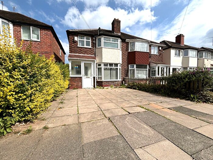 3 Bedroom Semi-Detached House To Rent In Turnberry Road, Birmingham, West Midlands, B42