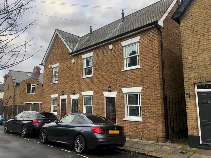 3 Bedroom Terraced House To Rent In Cole Road, Watford, WD17