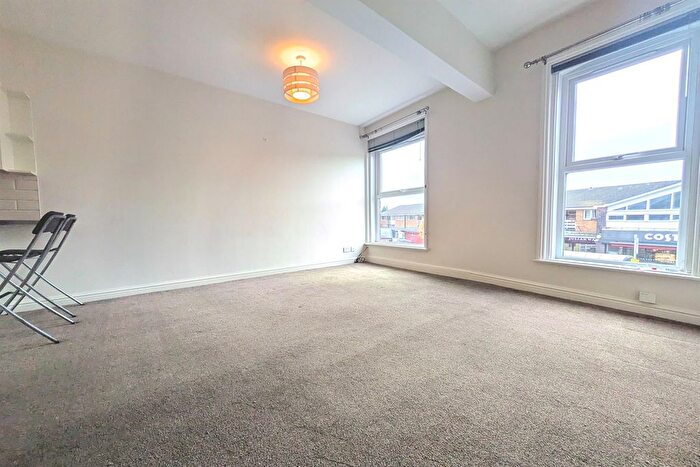 1 Bedroom Flat To Rent In Stockport Road, Marple, SK6