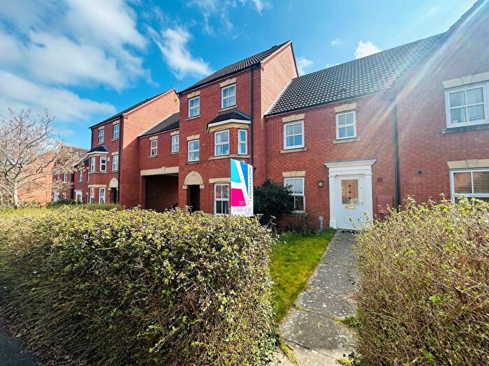 3 Bedroom Town House To Rent In Bromhurst Way, Chase Meadow, Warwick, CV34