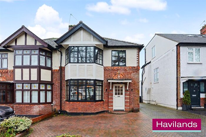 3 Bedroom Semi Detached House For Sale In Winchmore Hill Road, London, N21