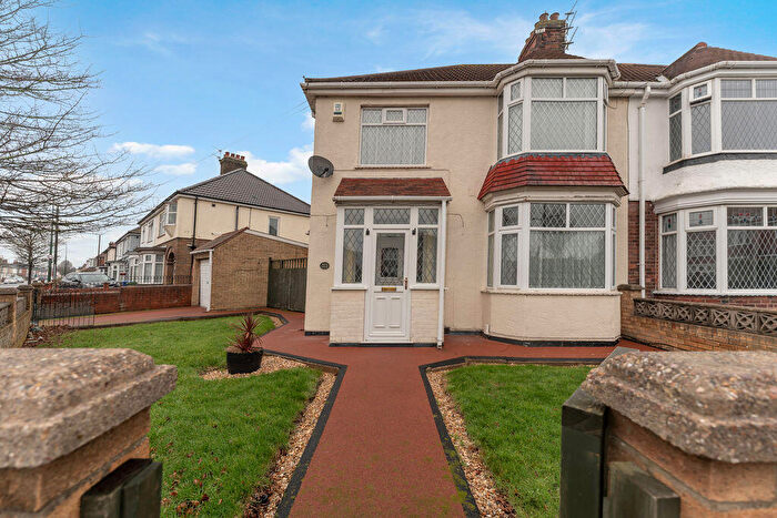 3 Bedroom Semi Detached House For Sale In Brereton Avenue, Cleethorpes, DN35