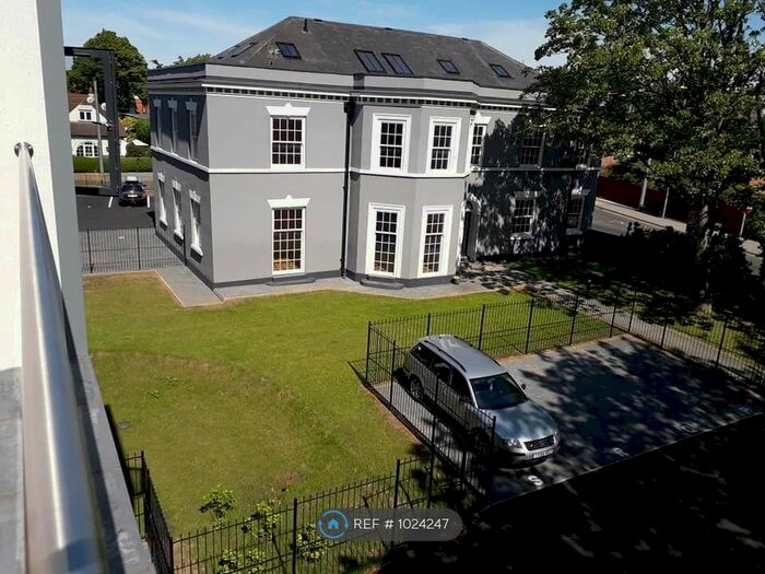 3 Bedroom Flat To Rent In Chilwell Road, Beeston, NG9