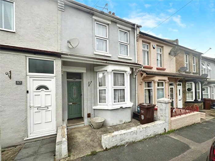 3 Bedroom Terraced House To Rent In Louisville Avenue, Gillingham, Kent, ME7
