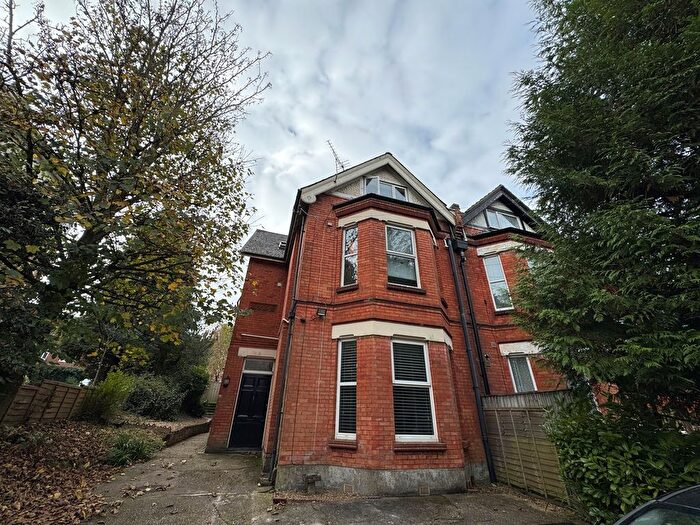 2 Bedroom Flat To Rent In Suffolk Road, Bournemouth, BH2