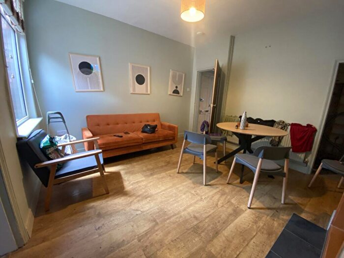 4 Bedroom Terraced House To Rent In Bed // Bath // Student House // Aug, LN5