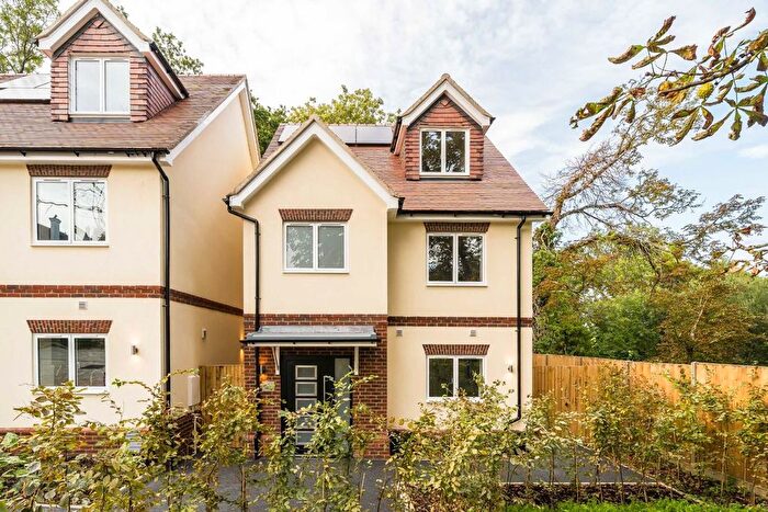 4 Bedroom Detached House For Sale In Apple Tree Grove, Streatham, SW16