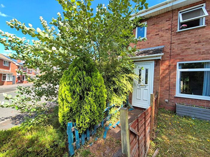 1 Bedroom Semi Detached House For Sale In Humphries Drive, Kidderminster, DY10