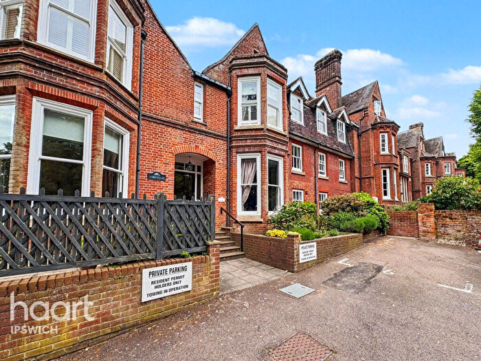 2 Bedroom Apartment For Sale In Henley Road, Ipswich, IP1