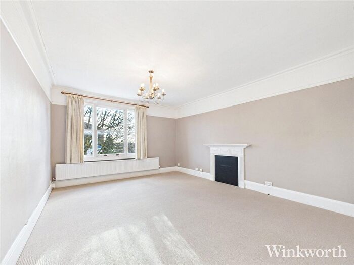 2 Bedroom Flat To Rent In Ranelagh Road, London, W5