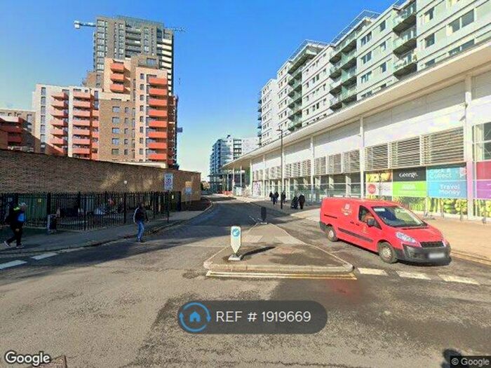 2 Bedroom Flat To Rent In The Blenheim Centre, Hounslow, TW3