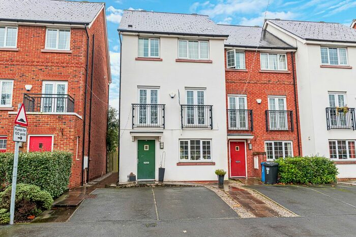 4 Bedroom Mews House To Rent In Monks Place, Carrington Park, Warrington, WA2