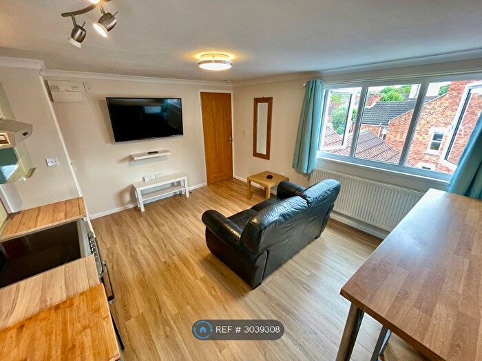 1 Bedroom Flat To Rent In Euclid St, Swindon, SN1