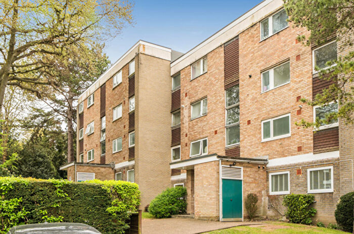 1 Bedroom Apartment For Sale In Blackbush Close, Sutton, SM2
