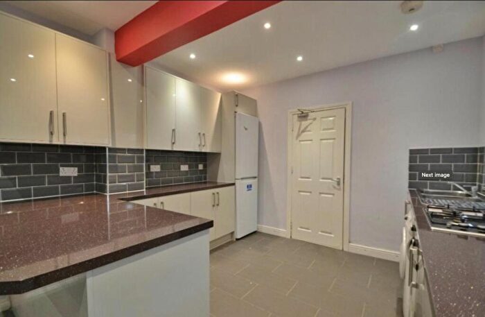 6 Bedroom House To Rent In Shakespeare Road, SO17
