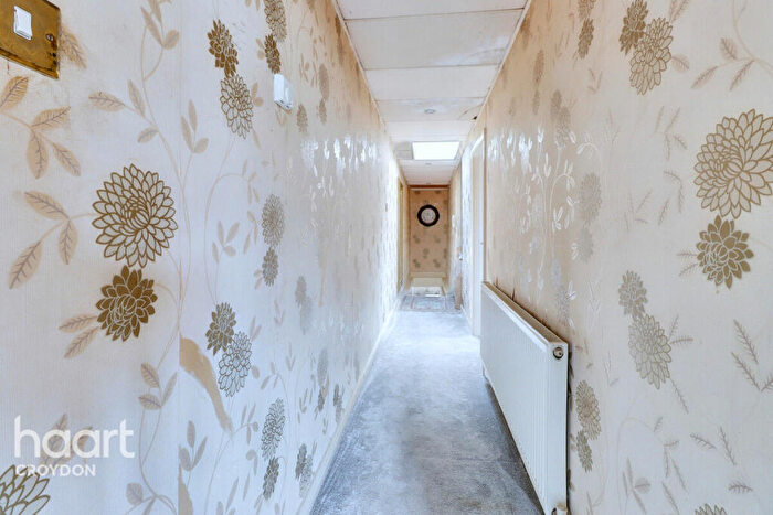 1 Bedroom Flat For Sale In Brighton Road, South Croydon, CR2