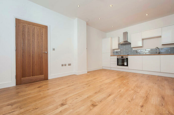 1 Bedroom Flat To Rent In Grosvenor Street, Cheltenham, GL52
